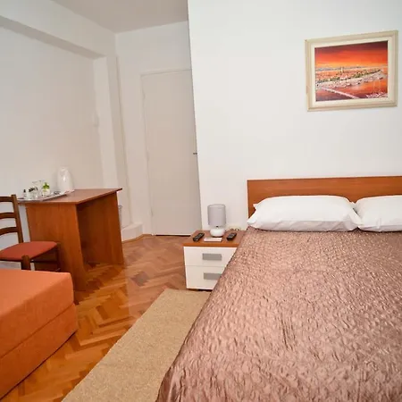 게스트하우스 El Mirador With Balcony 3*